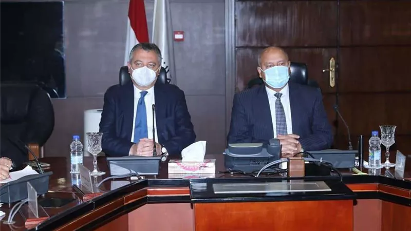 وزير النقل يستقبل سفير النمسا بالقاهرة و9 شركات متخصصة في كافة قطاعات السكك الحديدية