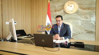 وزير التعليم العالي يطمئن على أحوال الطلاب المصريين الدارسين بالجامعات الأوكرانية