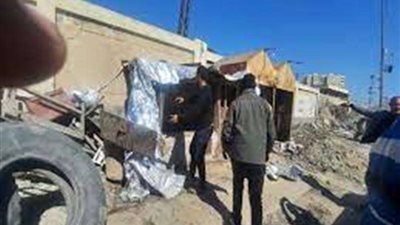 حي العامرية يشن حملات لإزالة التعديات والأكشاك على الطريق الصحراوي بالإسكندرية