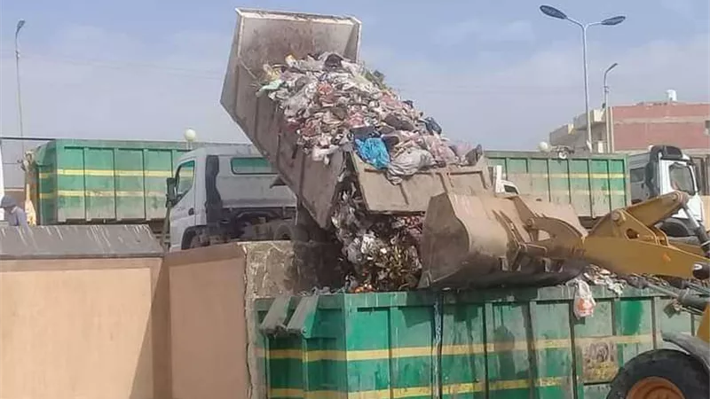 رفع 3580 طن قمامة ومخلفات خلال حملات نظافة مكبرة بالبحيرة