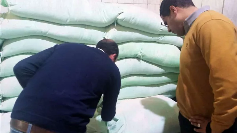 حملة عاصفة لـ«تموين المنوفية» وراء ضبط 7 طن مواد غذائية مجهولة المصدر في شبين الكوم