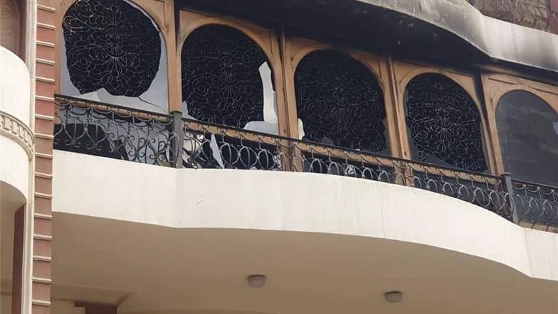 اندلاع حريق هائل في فيلا الفنان إيهاب توفيق وأنباء عن وفيات