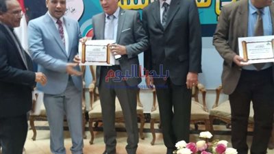 فوز 