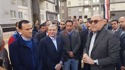 وزير الإسكان ومحافظ المنيا يتفقدان محطة معالجة الصرف الصحي ومشروع 
