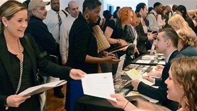 سوق الوظائف الأمريكية تنهي العام الماضي بوتيرة نمو ضعيفة