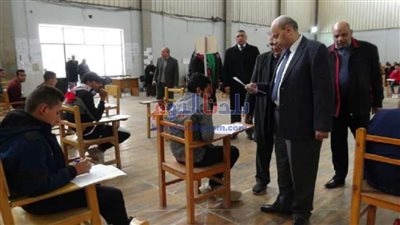 رئيس جامعة المنيا يتفقد أعمال امتحانات كليتي التربية 