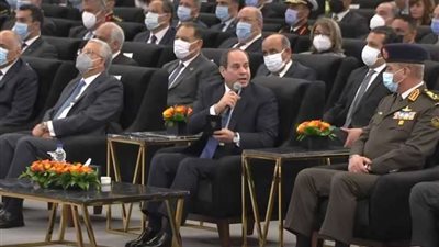 السيسي: نطمح زيادة معدل النمو 60% لتوفير 5 تريليون دولار (فيديو)