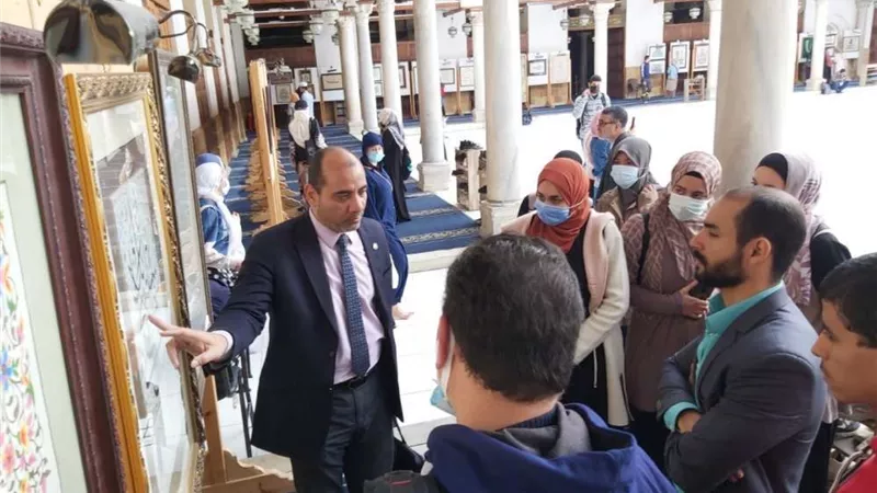 متقى الأزهر للخط العربي ينظم ورشاً مفتوحة حول فنون الخط والزخرفة الإسلامية (صور)