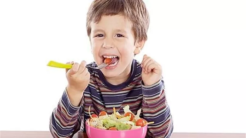 3 أطعمة مفيدة لصحة طفلك.. تعرف عليها