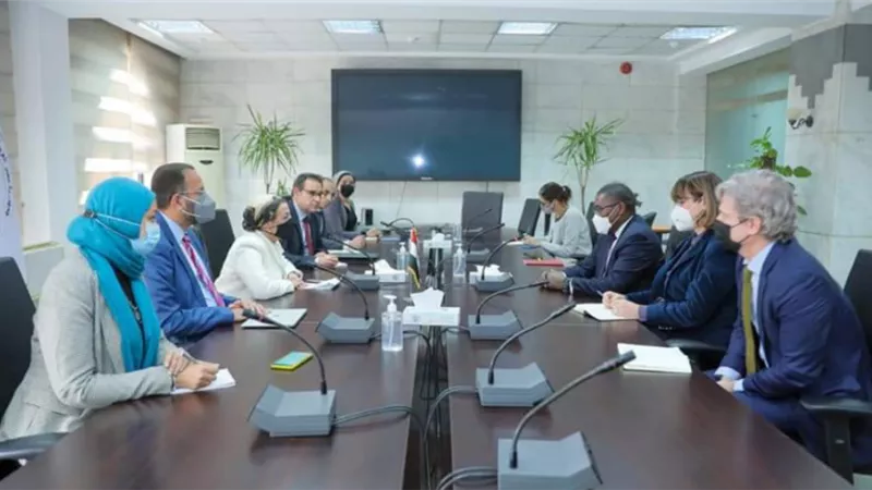 وزيرة البيئة تبحث مع مساعد السكرتير العام للمناخ بالأمم المتحدة