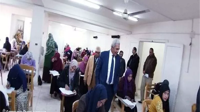 نائب رئيس جامعة الأزهر للوجه القبلي يتفقد أعمال الامتحانات بمحافظتى الأقصر وأسوان