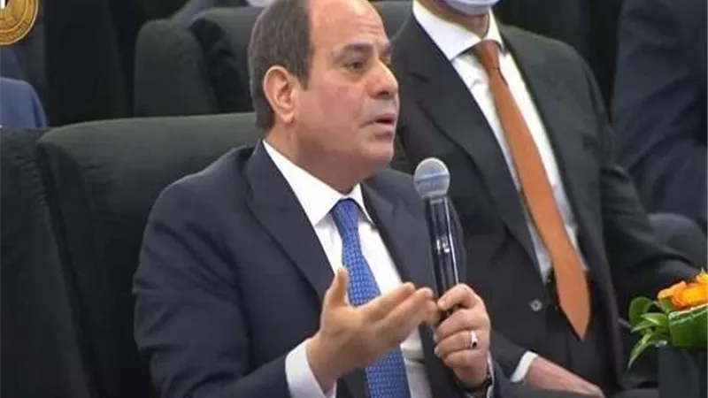 الرئيس السيسي: عايز أخلي المواطن يتحرك في كرداسة وبولاق بشكل كويس (فيديو)