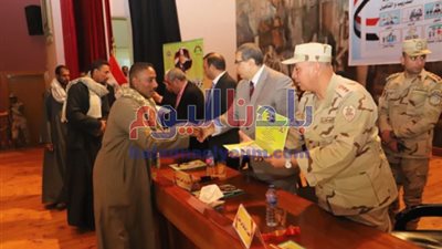 وزير القوى العاملة يشهد تسليم 2519 شهادة 