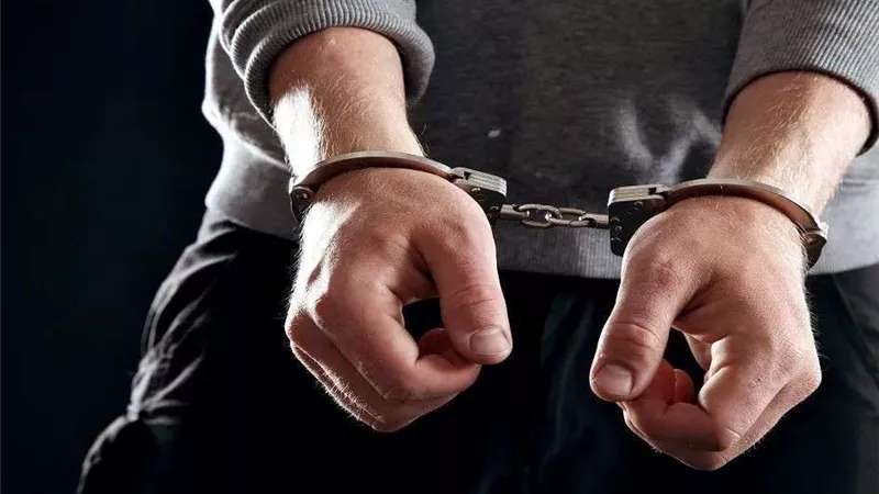 ضبط مدرس لارتكابه 