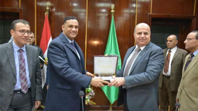 محافظ الدقهلية يوقع بروتوكول تعاون مع وزارة الاتصالات