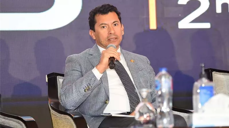 أشرف صبحي يشارك فى مؤتمر الأورمان واتحاد الصناعات المصرية للتنمية المستدامة