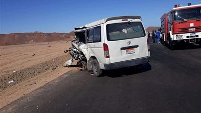 إصابة 3 أشخاص في حادث تصادم بالعبور