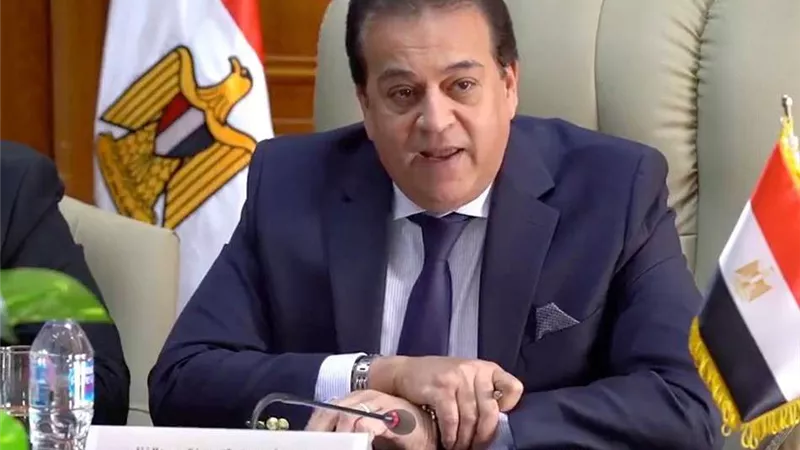 خالد عبد الغفار يجتمع بوكلاء وزارة الصحة في 8 محافظات.. لهذا الأمر
