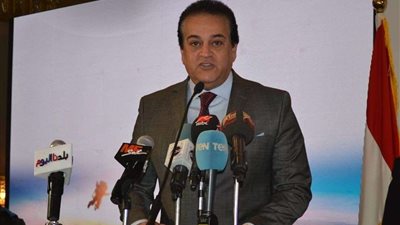 وزير التعليم العالي يتلقى تقريرًا حول الأنشطة الطلابية خلال إجازة نصف العام