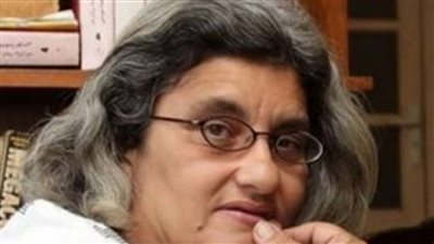 نشطاء يُطالبون بمعاقبة ليلى سويف بسبب أفكارها الإرهابية