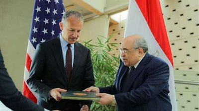 جولة للسفير الأمريكي بمكتبة الإسكندرية