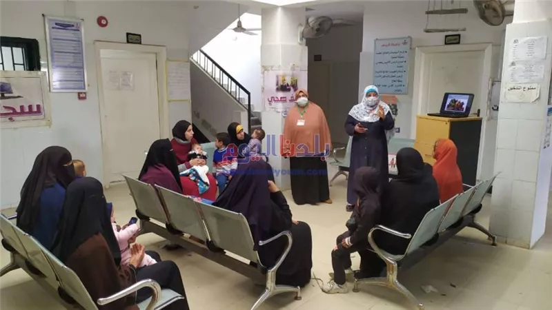 محافظ بني سويف يتابع الكشف وتوفير العلاج لـ 1650 مواطناُ في قافلة علاجية مجانية