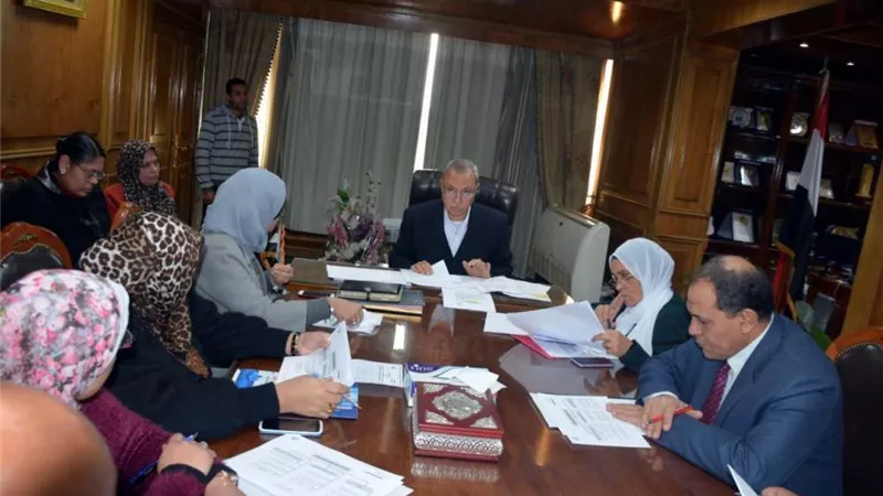 محافظ القليوبية يستعرض الخطوات التنفيذية لإنشاء الإدارة المركزية لنظم المعلومات