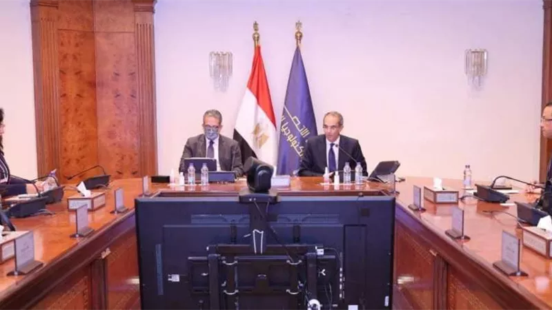 وزيرا السياحة والاتصالات يتابعان الموقف التنفيذي لرفع سرعات الإنترنت بالفنادق