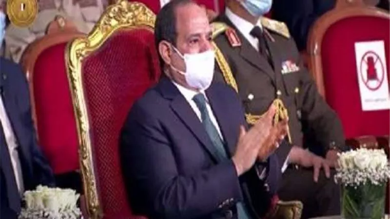 الرئيس السيسي يشهد فقرة غنائية وطنية بالتعاون مع وزارة الشباب (فيديو)