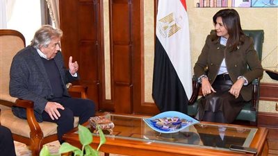 نبيلة مكرم: رعاية وزارة الهجرة للمعرض كمنصة للترويج لكل إنجازات الدولة المصرية