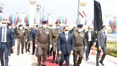 الرئيس السيسي يجتمع بقادة القوات المسلحة لمناقشة الأوضاع الإقليمية والدولية
