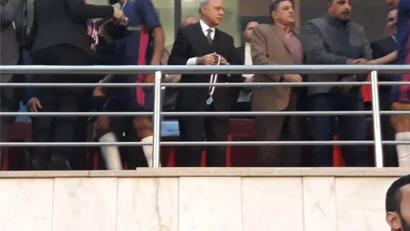 محافظ القليوبية يسلم كأس دوري مراكز الشباب لفريق بهادة