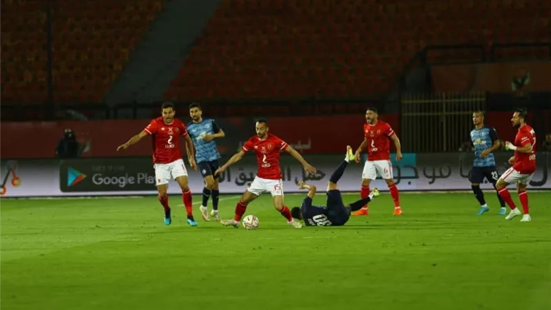 لجنة التخطيط بالأهلي تستقر على تعديل عقد هذا اللاعب