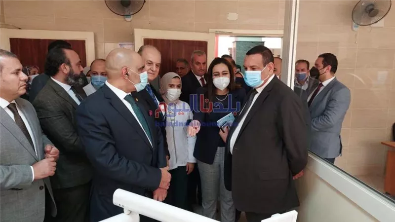 محافظ البحيرة ورئيس الهيئة العامة للتأمين الصحي يفتتحان عيادة أبو المطامير الجديدة للتأمين الصحي