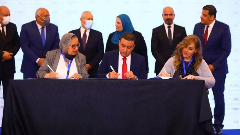 القباج تشهد توقيع  5 بروتوكولات تعاون في قطاعات الصحة وتطوير القرى بالأقصر