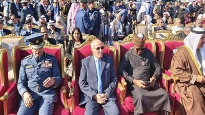 العصار يلتقي وزير الدفاع الكويتي لبحث سبل تعميق التعاون المشترك بين الجانبين