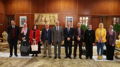رئيس جامعة المنوفية يستقبل لجنة من الهيئة القومية لضمان جودة التعليم والاعتماد
