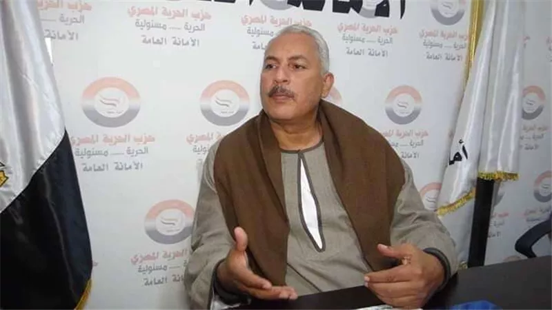 نقيب الفلاحين: تعليق وزراة الزراعة استخدام مبيد 
