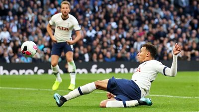 توتنهام يواصل إهدار النقاط في الدوري الإنجليزي
