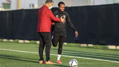 الإصابات تضرب الأهلي .. أبرزهم بيرسي تاو قبل مواجهة المريخ السوداني في دوري أبطال أفريقيا