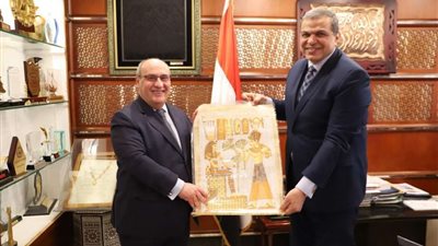 وزير القوى العاملة يبحث مع مدير منظمة الهجرة إعادة تأهيل مراكز التدريب المهني (صور)