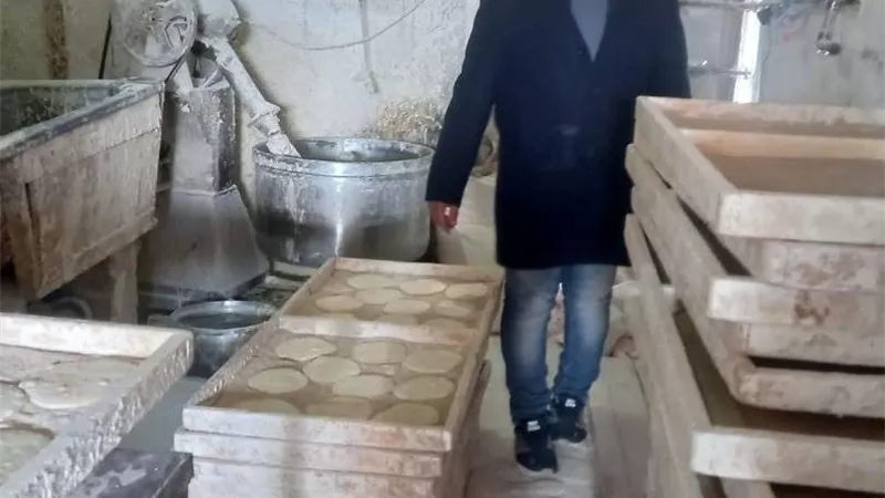 ضبط 2 طن ونصف دقيق فاخر مجهول المصدر وتحرير 60 محضر في البحيرة