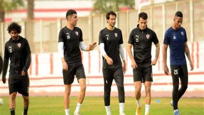تدريبات بدنية للاعبي الزمالك تحت إشراف مدرب الأحمال أندريه سوزا