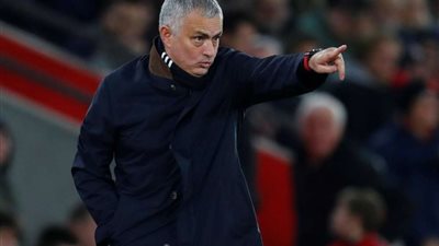 مورينيو يوجه أنظاره للاعب جزائري لتعويض غياب هاري كين