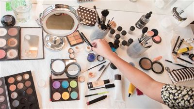 إحباط محاولة تهريب كمية من مستحضرات التجميل بسفاجا