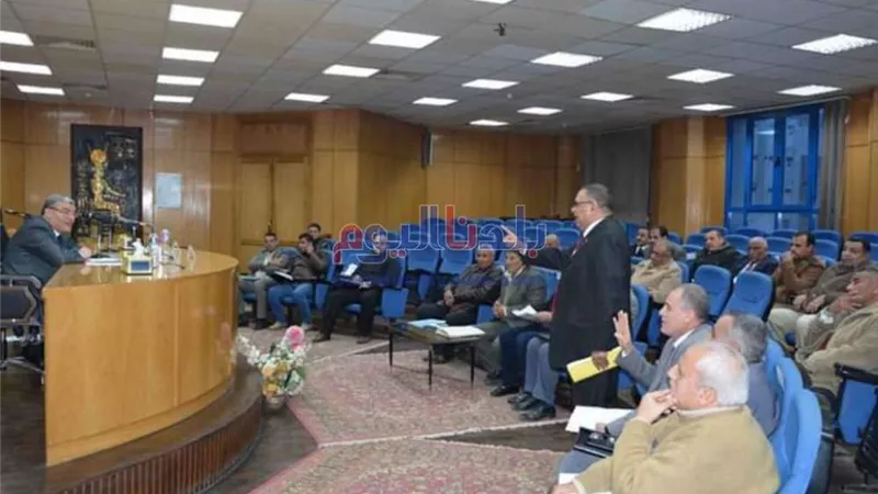 محافظ المنيا يناقش موقف تنفيذ الخطة الموحدة ويؤكد على متابعة المشروعات
