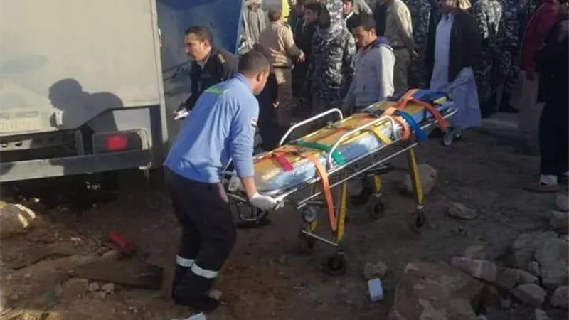 بالأسماء.. إصابة 11 شخصًا في حوادث متفرقة بمطروح