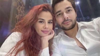 محمود المهدي يكشف سر انفصاله عن منة عرفة: كنت جمبها لما جتلها المكالمة من الشخص دا