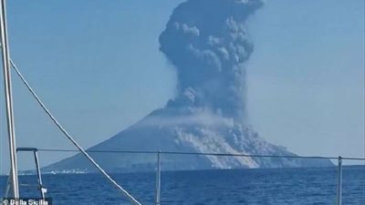 الفلبين تمهل السكان 24 ساعة لمغادرة منازلهم بالقرب من البركان 