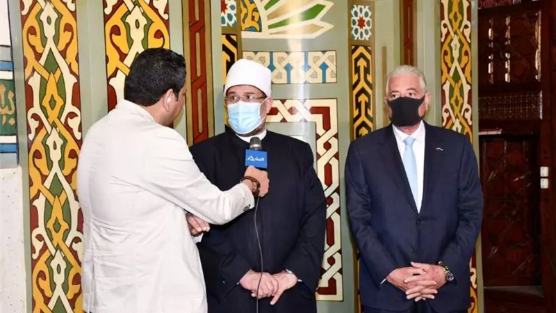 وزير الأوقاف: من خفض هامش ربحه وقت الأزمات له صدقة